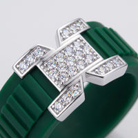 AELIA Flex Ring in Aventine Green, close-up of the pavé setting